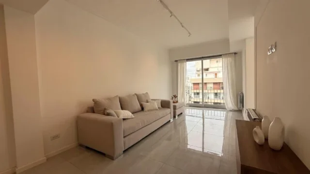 Departamentos, pisos y semipisos en Venta — Av Luro 2500