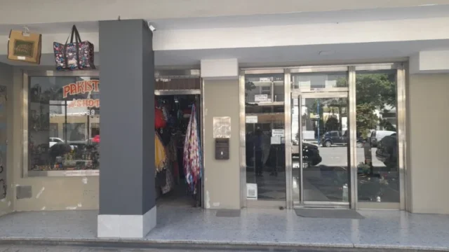 Locales en Venta — Av Colon 1800