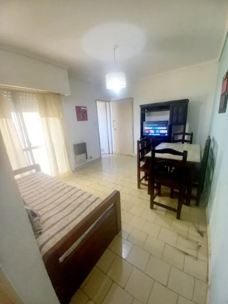 Departamentos, pisos y semipisos en Alquiler por Día — Lamadrid 2300