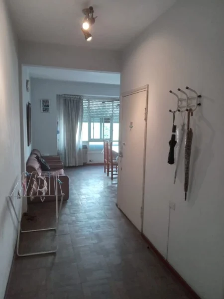 Departamentos, pisos y semipisos en Alquiler — Corrientes 2300