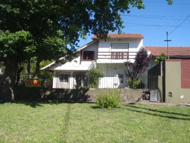 Casas, chalets en Venta — SAGASTIZABAL 5017