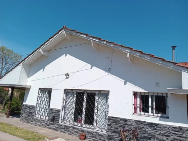 Casas, chalets en Venta — LAS CABRILLAS 3400