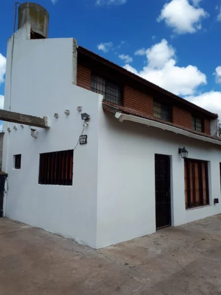 Casas, chalets en Venta — Frenguelli 6546