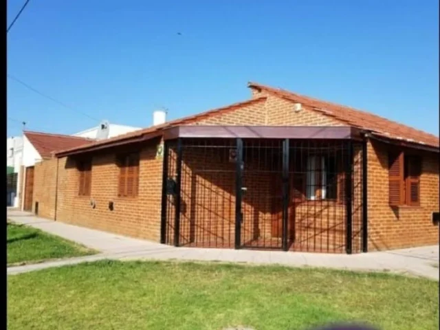Casas, chalets en Venta — Cd. de Dolores 1002