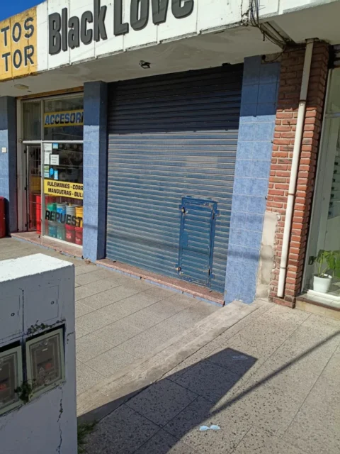 Locales en Alquiler — Av. José Manuel Estrada 4956