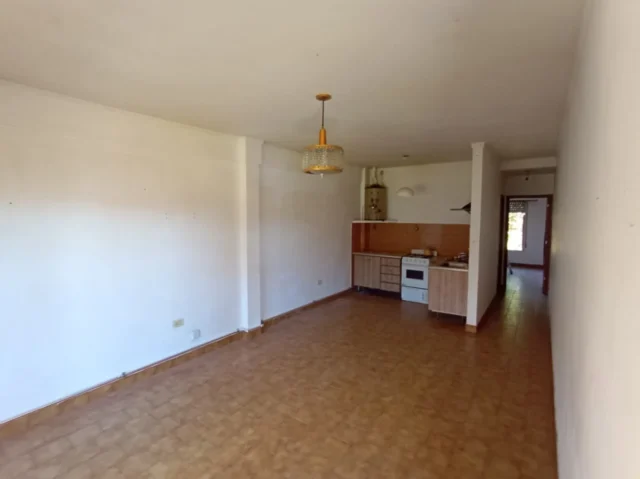 Departamentos, pisos y semipisos en Alquiler — Pasteur 2075