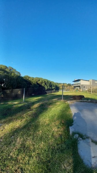 Lotes y terrenos en Venta — Eugenia y Francisco