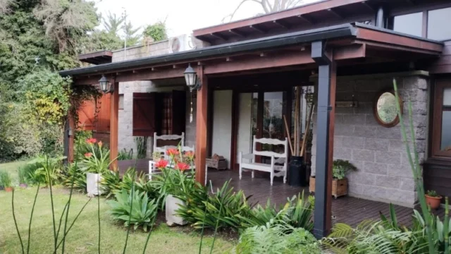 Casas, chalets en Venta — C. Elisa 186