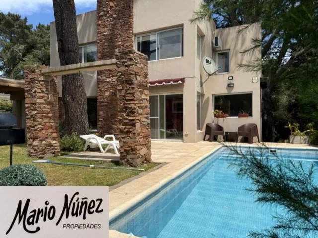 Casas, chalets en Venta — Luciano 65