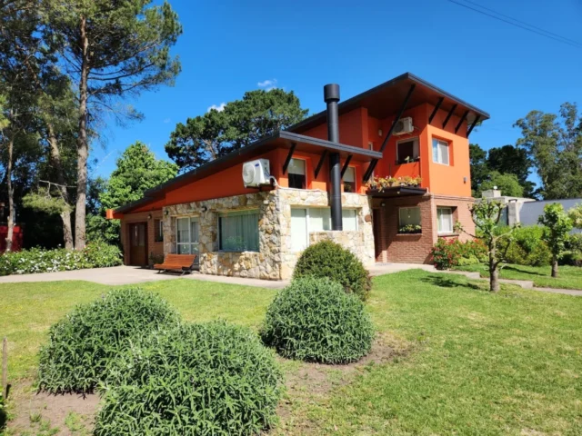 Casas, chalets en Venta — Felix 602