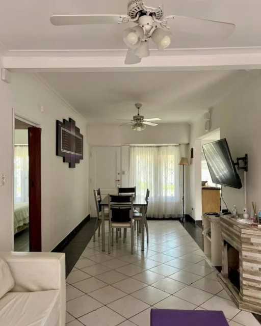 Casas, chalets en Alquiler — Rafael del Riego 1481