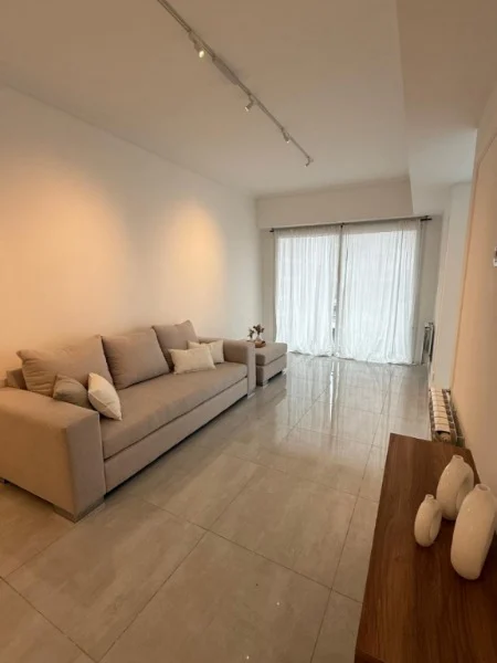 Departamentos, pisos y semipisos en Venta — LURO 2551