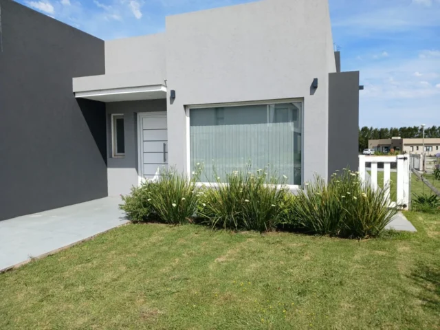 Casas, chalets en Venta — RUTA 2, KM 396