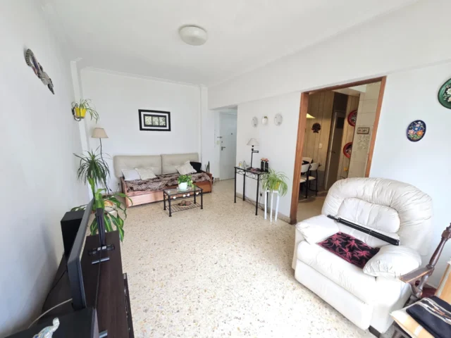 Departamentos, pisos y semipisos en Venta — corrientes 2130
