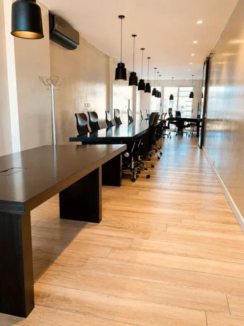 Oficinas en Alquiler — Rawson 1400