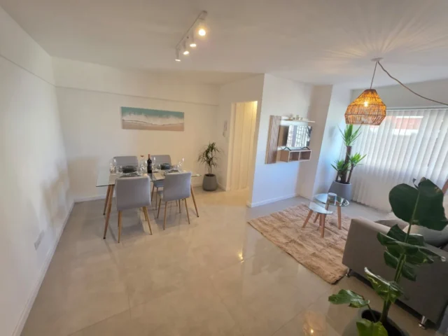 Departamentos, pisos y semipisos en Venta — Tucuman 2500