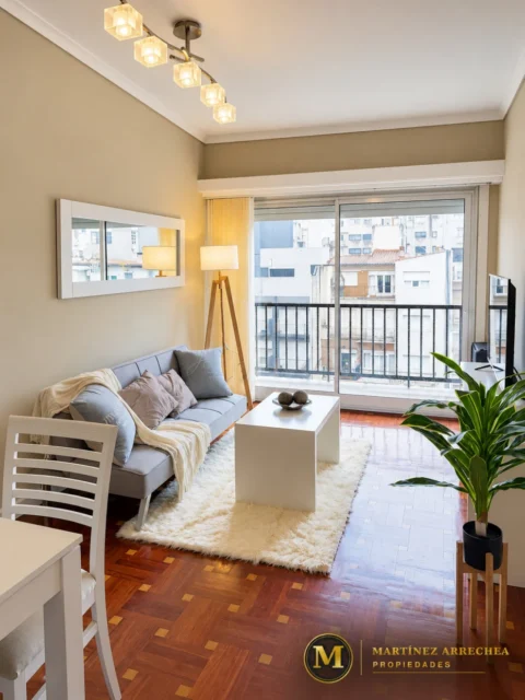 Departamentos, pisos y semipisos en Venta — Moreno 2200