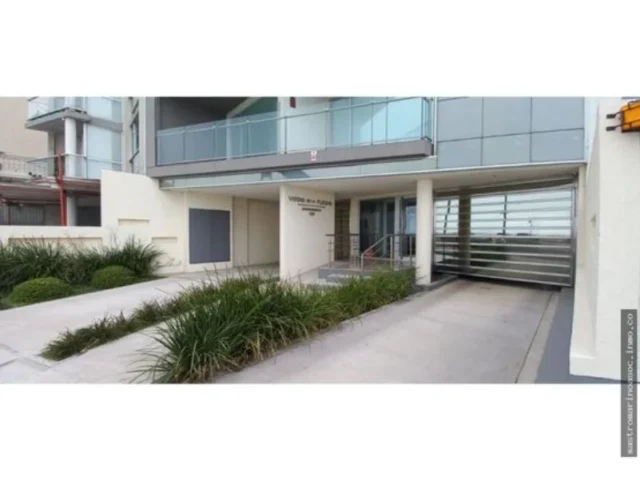Departamentos, pisos y semipisos en Venta — Bv Maritimo 435