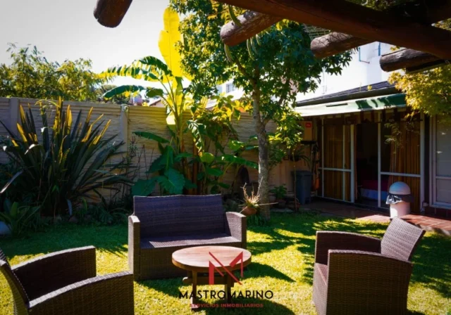 Casas, chalets en Venta — Matienzo 1700