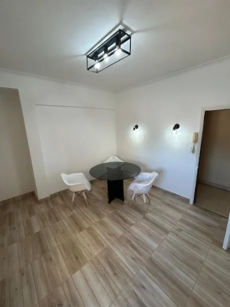 Departamentos, pisos y semipisos en Venta — Santiago del Estero 2883