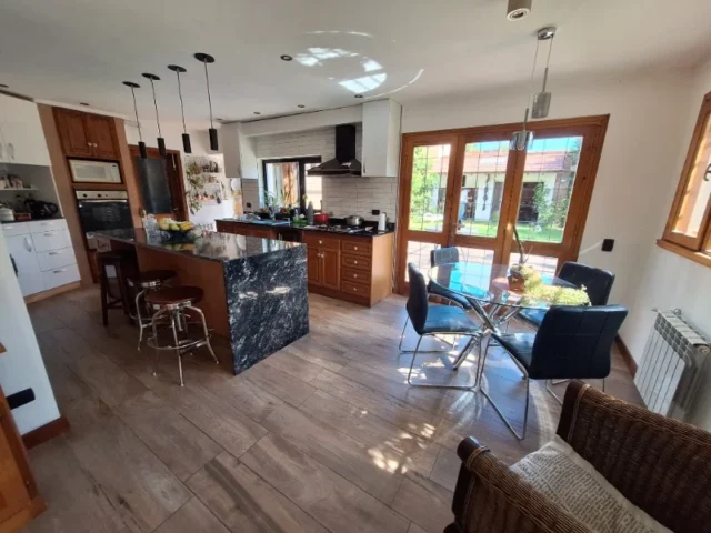 Casas, chalets en Venta — FALKNER 4400