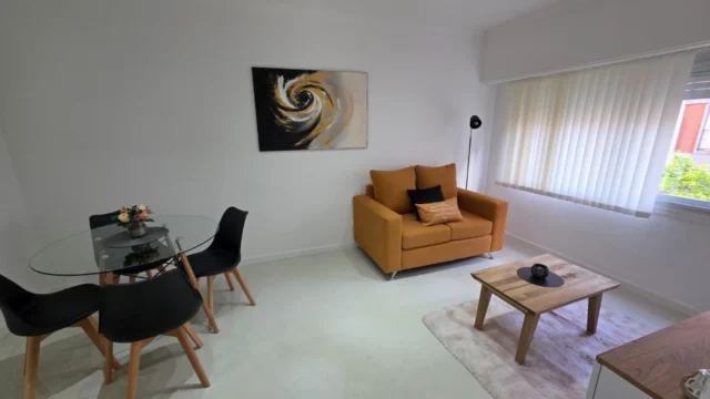 Departamentos, pisos y semipisos en Venta — BOLIVAR 2306
