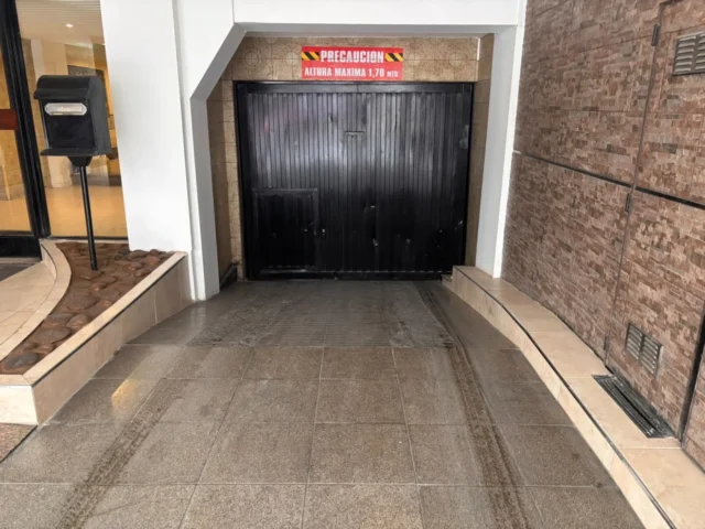 Cocheras y garages en Venta — MORENO 2550