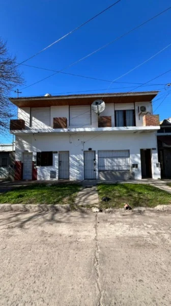 Casas, chalets en Venta — Barrio 9 de Julio, zona Av. Luro – David Ortega