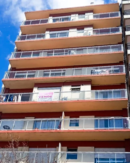 Departamentos, pisos y semipisos en Venta — Córdoba y Alberti