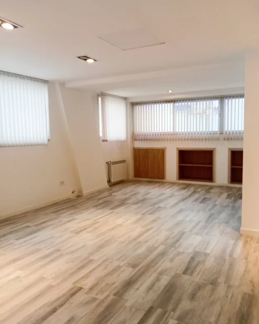 Oficinas en Alquiler — Salta y Necochea