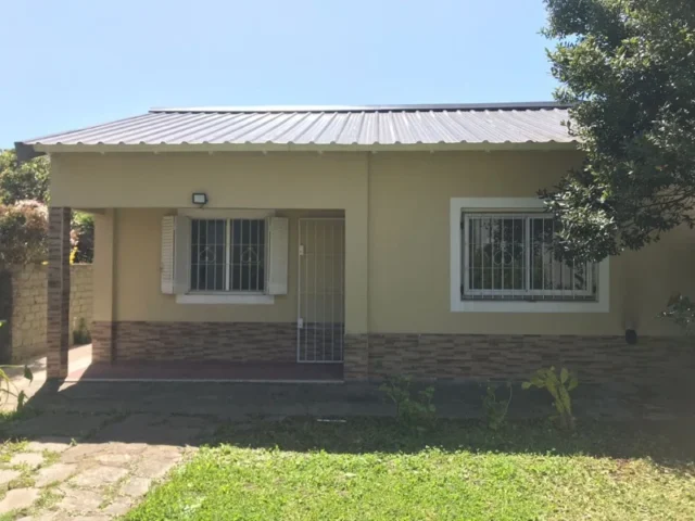 Casas, chalets en Venta — Brandsen 5300
