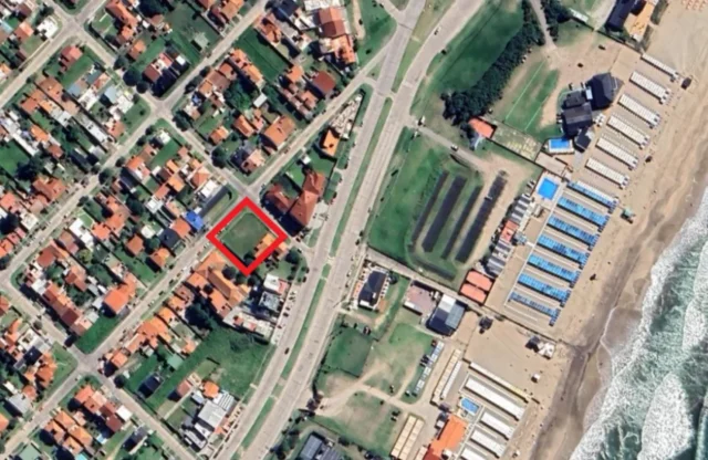 Lotes y terrenos en Venta — Corbeta Uruguay 3401