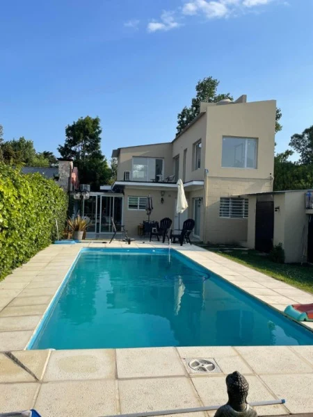 Casas, chalets en Venta — Alvaro 1271
