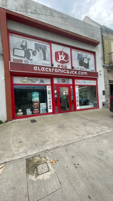 Locales en Alquiler — Colon 4077