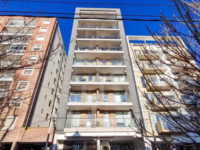 Departamentos, pisos y semipisos en Venta — Irigoyen 2570