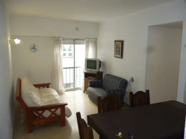 Departamentos, pisos y semipisos en Venta — Colón 2541