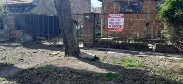 Casas, chalets en Venta — Victoriano Montes 458