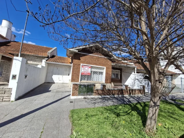 Casas, chalets en Venta — CHILE 764
