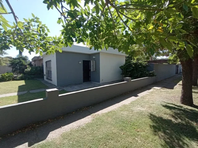 Casas, chalets en Venta — TIERRA DEL FUEGO 3453