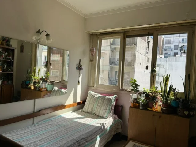 Departamentos, pisos y semipisos en Venta — Almirante Brown 2376