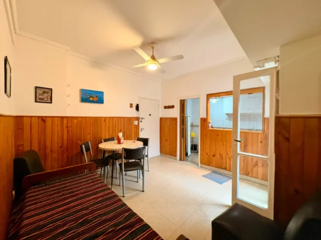 Departamentos, pisos y semipisos en Venta — Av Colon 2134