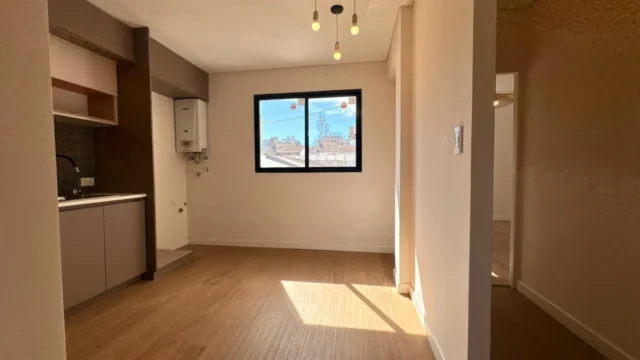 Departamentos, pisos y semipisos en Venta — Alberti 1200