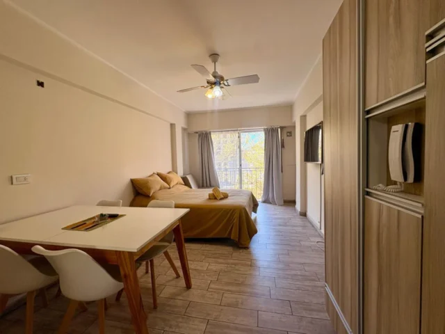 Departamentos, pisos y semipisos en Venta — entre rios 2585