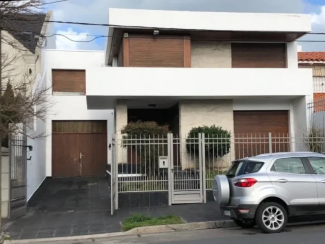 Casas, chalets en Venta — Buenos Aires 3400