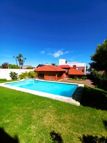Casas, chalets en Venta — O´Higgins 1200