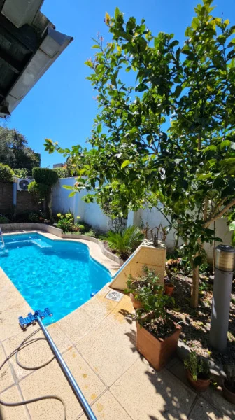 Casas, chalets en Venta — O'Higgins 2000