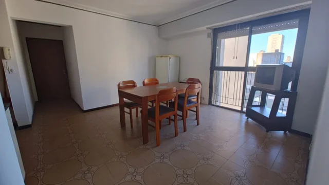 Departamentos, pisos y semipisos en Alquiler — Córdoba 1747