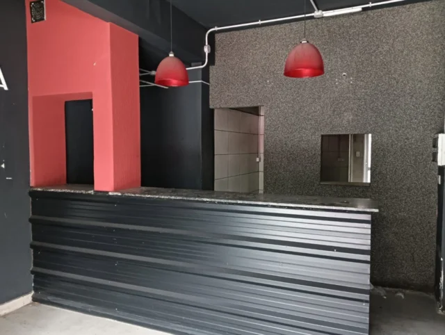 Locales en Alquiler — Sarmiento 2280