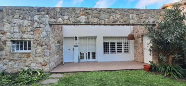 Casas, chalets en Alquiler — Manuwal