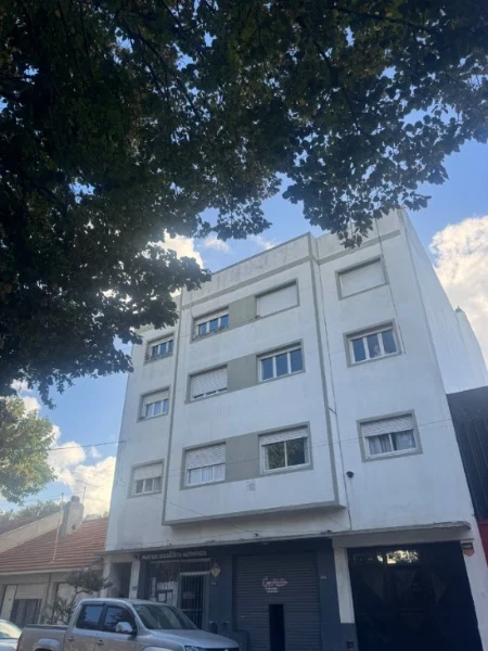 Departamentos, pisos y semipisos en Venta — JUJUY 3135